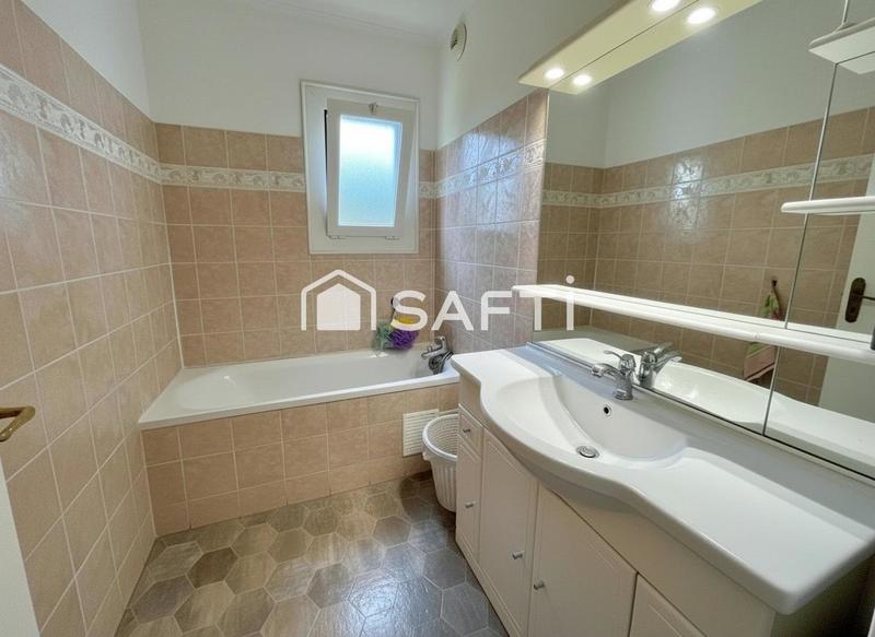 Appartement - 80 m² - 4 pièces