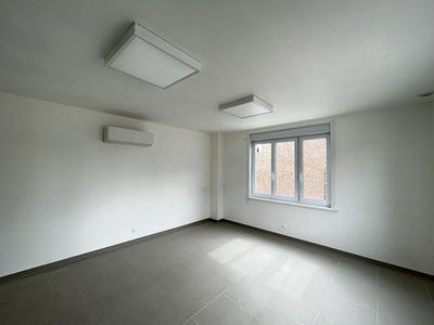 Local commercial - 61 m² - 4 pièces