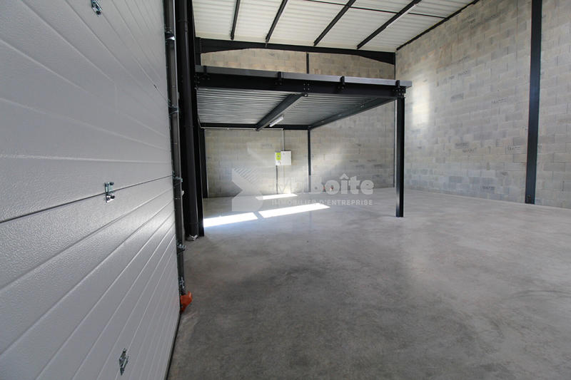 Local d'activités - 138 m² - 2 pièces