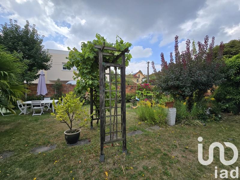 Maison - 99 m² - 5 pièces