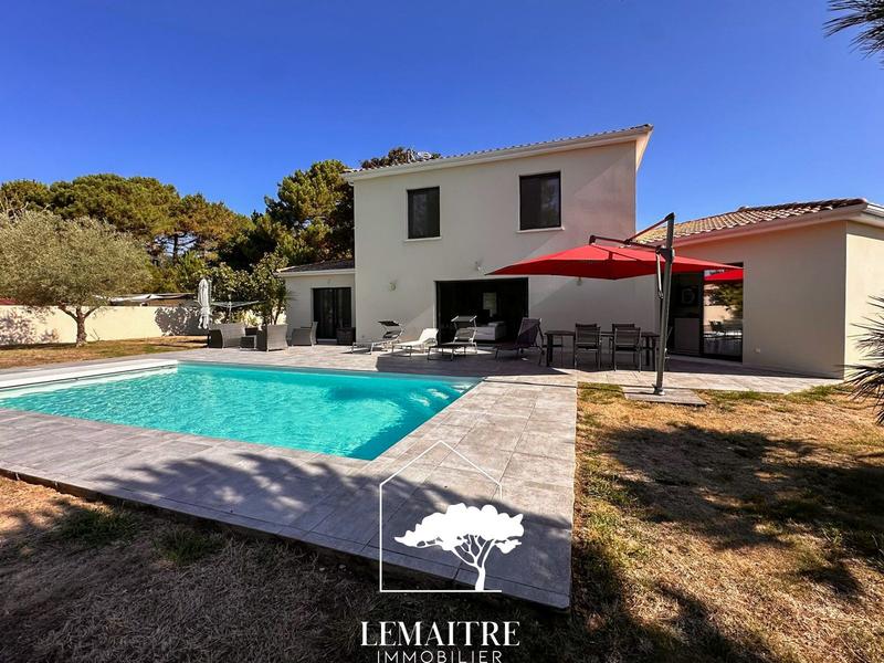 Maison - 163 m² - 5 pièces