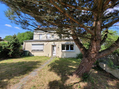 Maison - 96 m² - 5 pièces