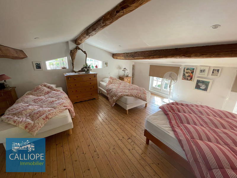 Propriété - 385 m² - 14 pièces