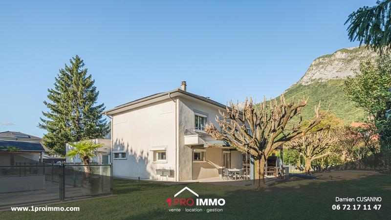 Maison - 185 m² - 6 pièces