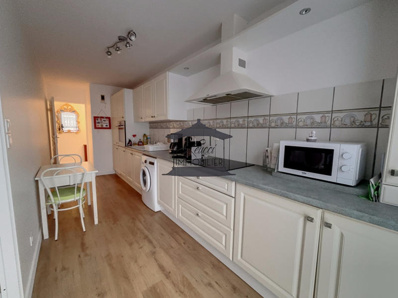 Appartement - 79 m² - 3 pièces