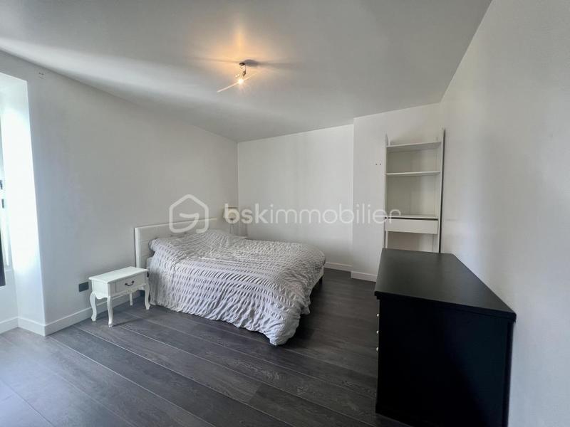 Maison - 266 m² - 6 pièces