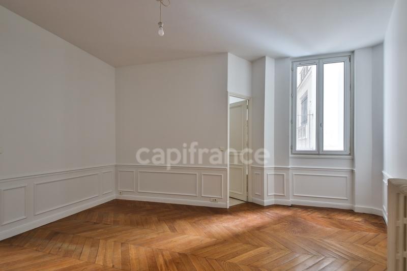 Appartement bourgeois - 117 m² - 5 pièces