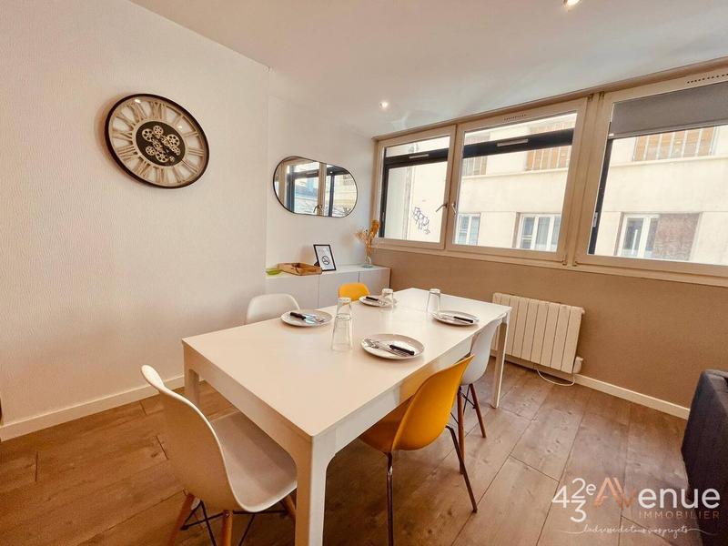 Appartement - 80 m² - 4 pièces