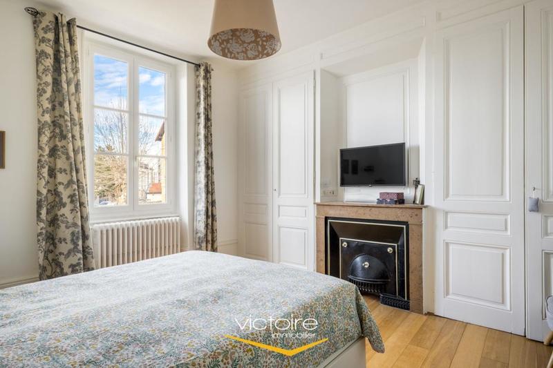 Maison - 192 m² - 6 pièces