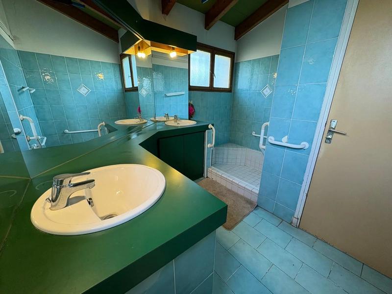 Appartement - 224 m² - 6 pièces