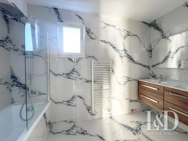 Appartement - 105 m² - 4 pièces