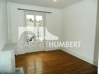 Appartement - 79 m² - 3 pièces