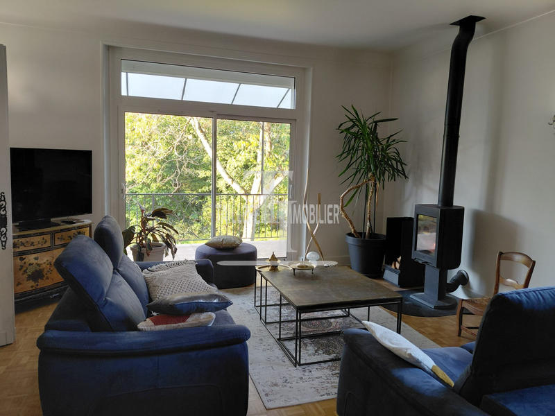 Maison - 220 m² - 7 pièces