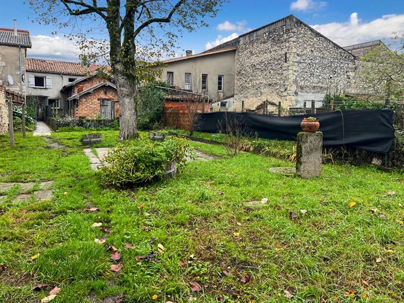 Maison - 96 m² - 6 pièces