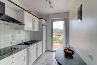 Appartement - 79 m² - 3 pièces