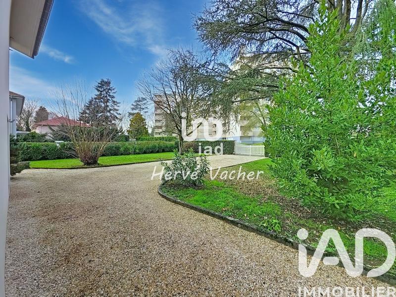 Maison - 183 m² - 6 pièces