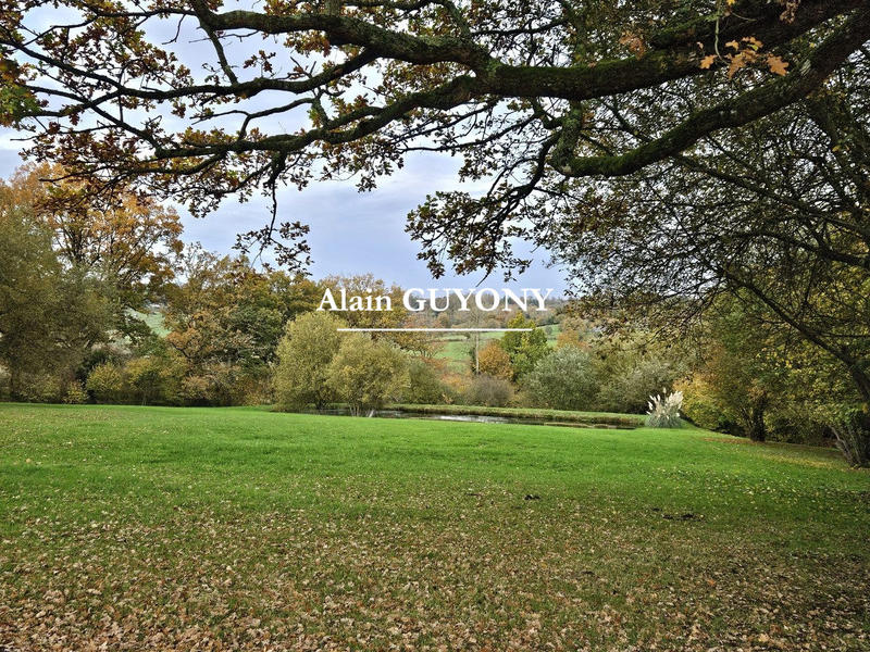 Maison ancienne - 222 m² - 8 pièces