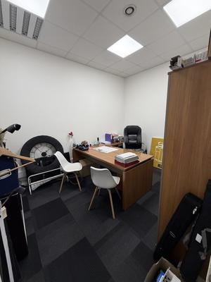 Local commercial - 676 m² - 5 pièces