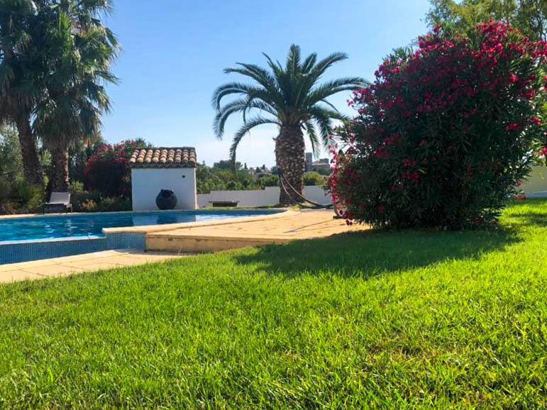 Maison - 334 m² - 8 pièces