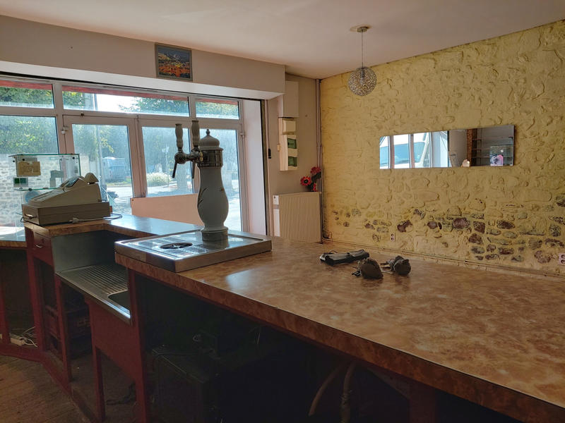 Maison - 290 m² - 9 pièces