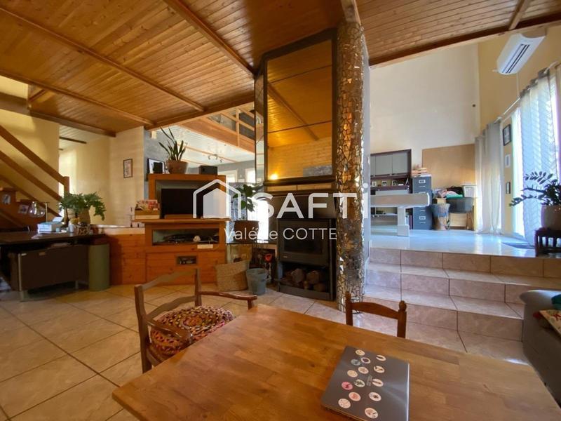 Villa - 360 m² - 9 pièces