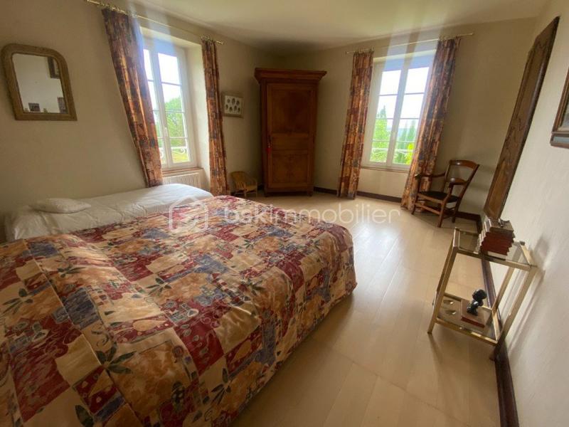 Maison en pierre - 230 m² - 7 pièces