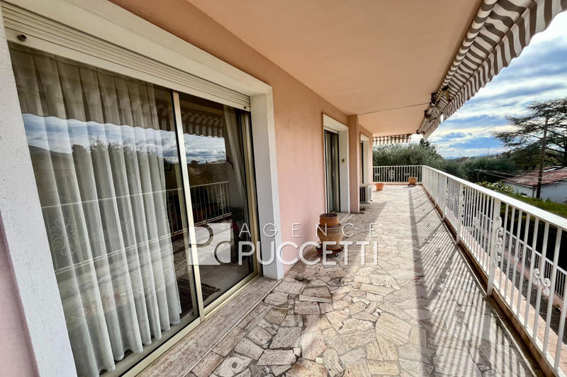 Appartement - 107 m² - 4 pièces