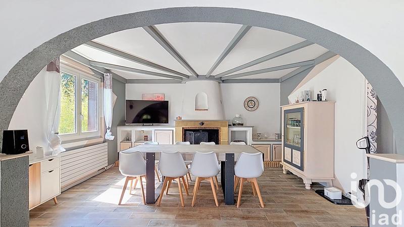 Maison - 246 m² - 7 pièces