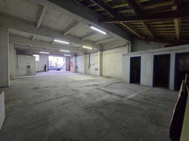 Entrepôt - 225 m²