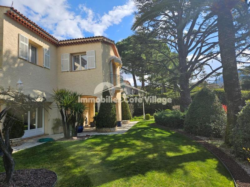 Villa - 276 m² - 8 pièces