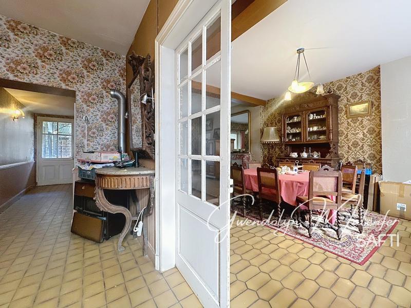 Maison - 163 m² - 8 pièces