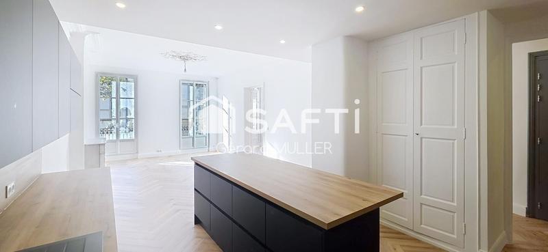 Appartement - 160 m² - 5 pièces