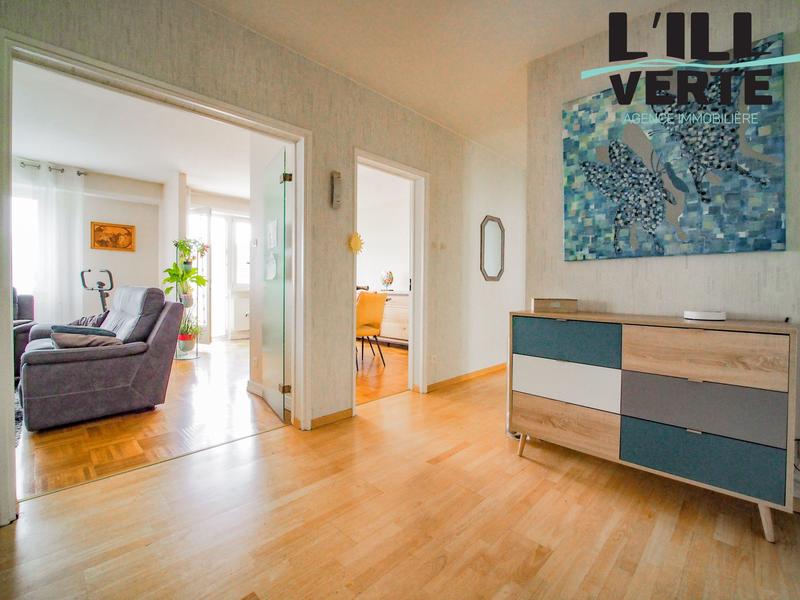 Appartement - 99 m² - 4 pièces