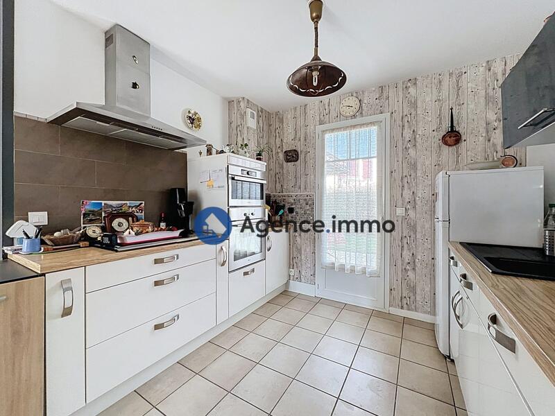 Maison - 97 m² - 5 pièces