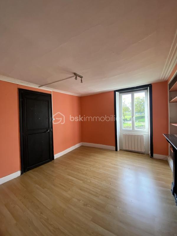 Maison - 92 m² - 5 pièces