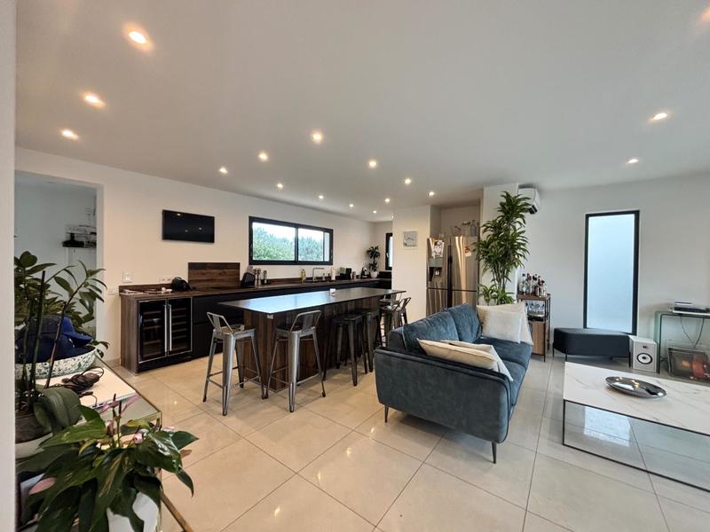 Maison - 92 m² - 3 pièces