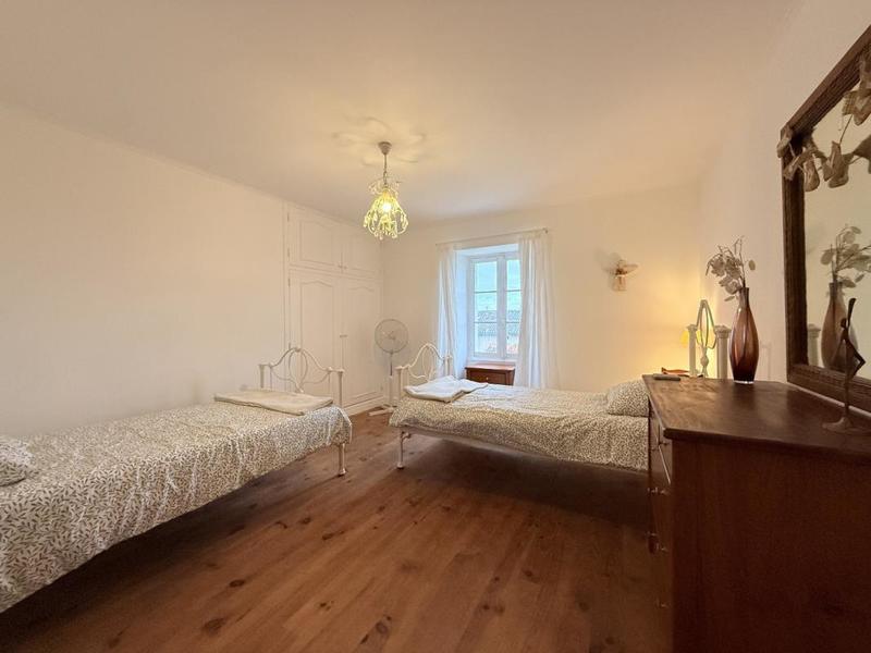 Maison - 180 m² - 6 pièces