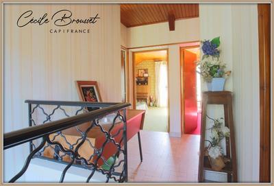 Maison - 236 m² - 13 pièces