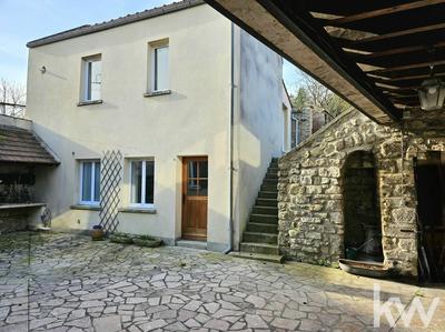 Maison - 278 m² - 11 pièces