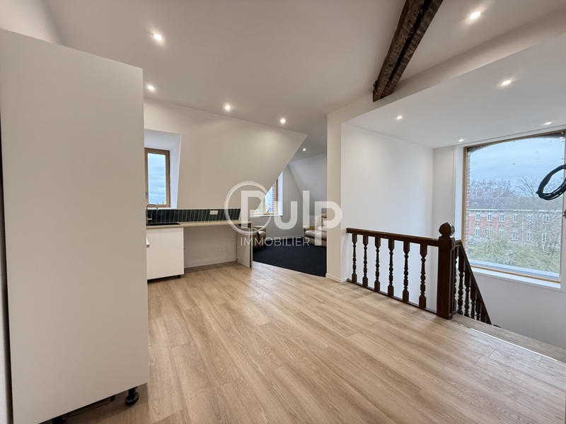 Maison - 300 m² - 9 pièces