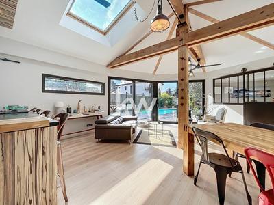 Appartement - 107 m² - 4 pièces