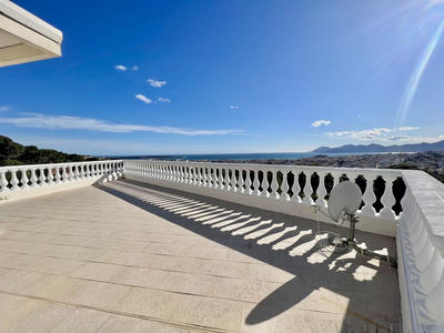 Villa - 240 m² - 5 pièces