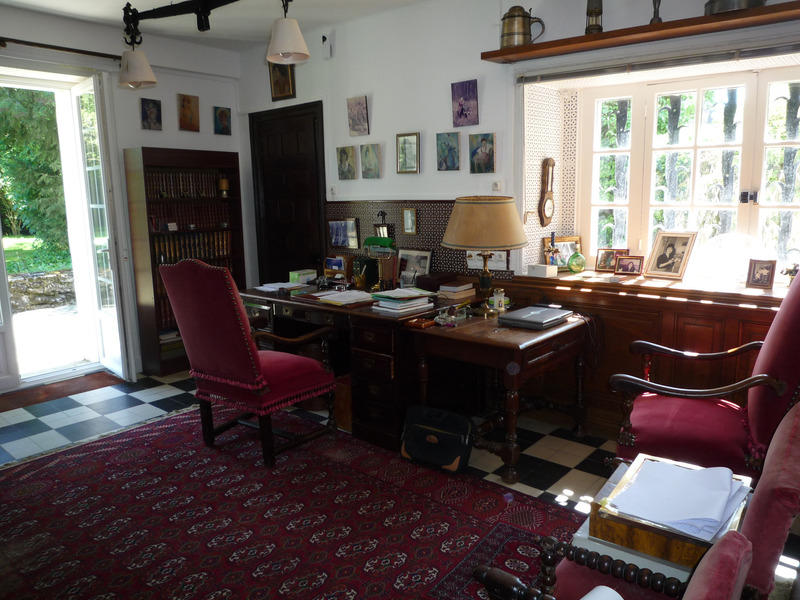 Propriété - 380 m² - 13 pièces