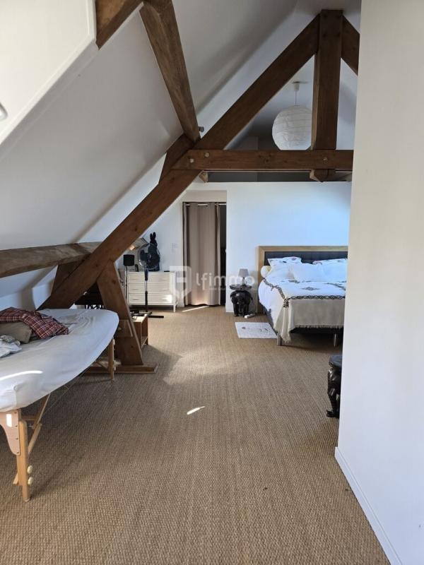 Propriété - 260 m² - 5 pièces