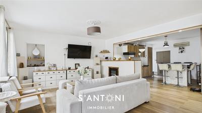 Maison - 142 m² - 6 pièces