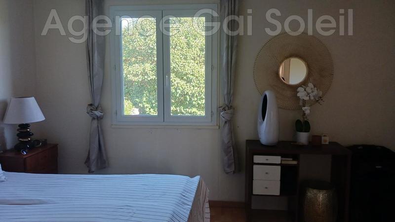 Villa - 100 m² - 5 pièces