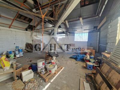 Terrain industriel - 2 600 m²