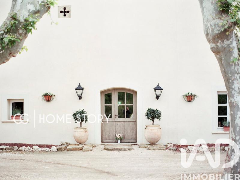 Maison - 788 m² - 18 pièces