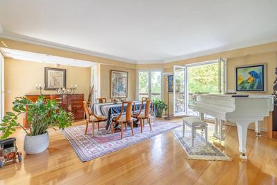 Appartement - 177 m² - 6 pièces