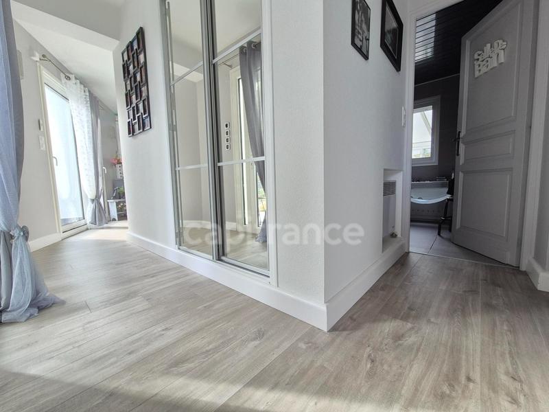 Maison - 170 m² - 5 pièces